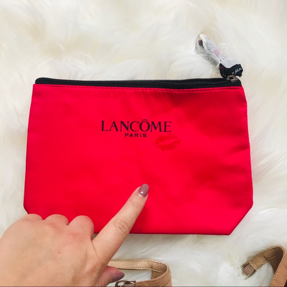 Hot Pink Kiss Lancôme Zipper Pouch! - Picture 6 of 8